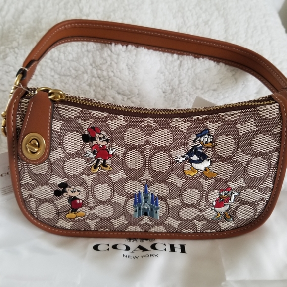 🎀NWT Authentic Disney X Coach Swinger Signature Textile Jacquard Mickey Mouse💖 - Picture 9 of 16